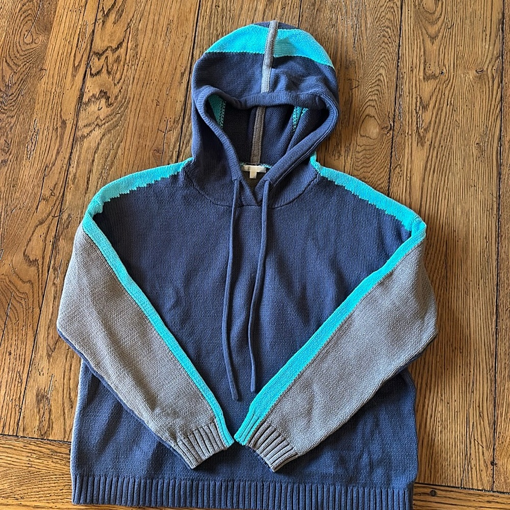Lisa Todd sweater hoodie size small